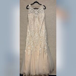 Stella York Ivory Lace Wedding Dress